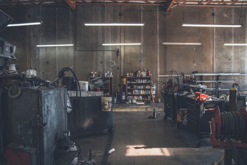 oil-less compressors